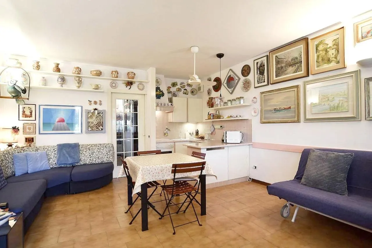 Charming Pacengo Garden Apartment Pacengo Di Lazise