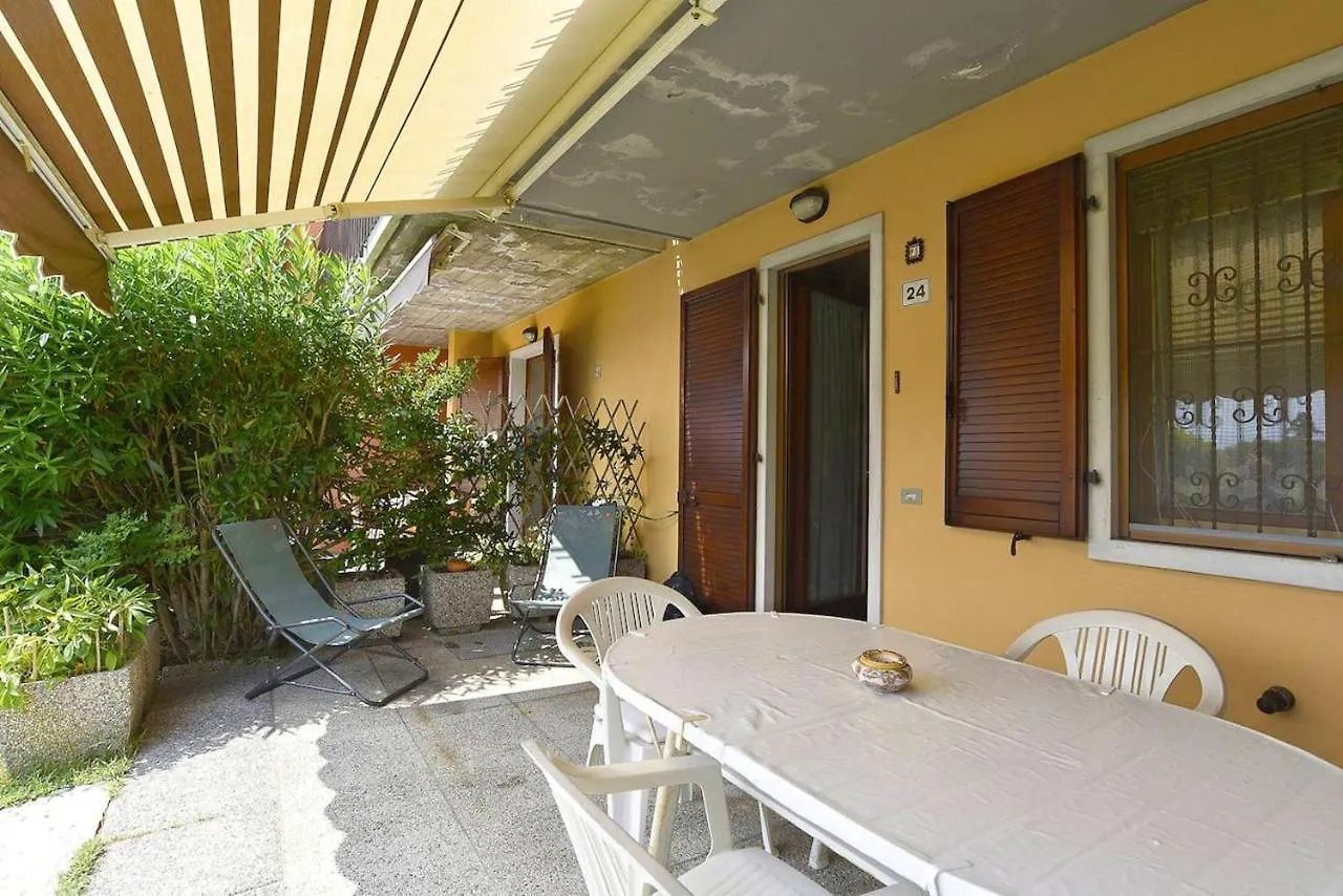 Charming Pacengo Garden Apartment Pacengo Di Lazise