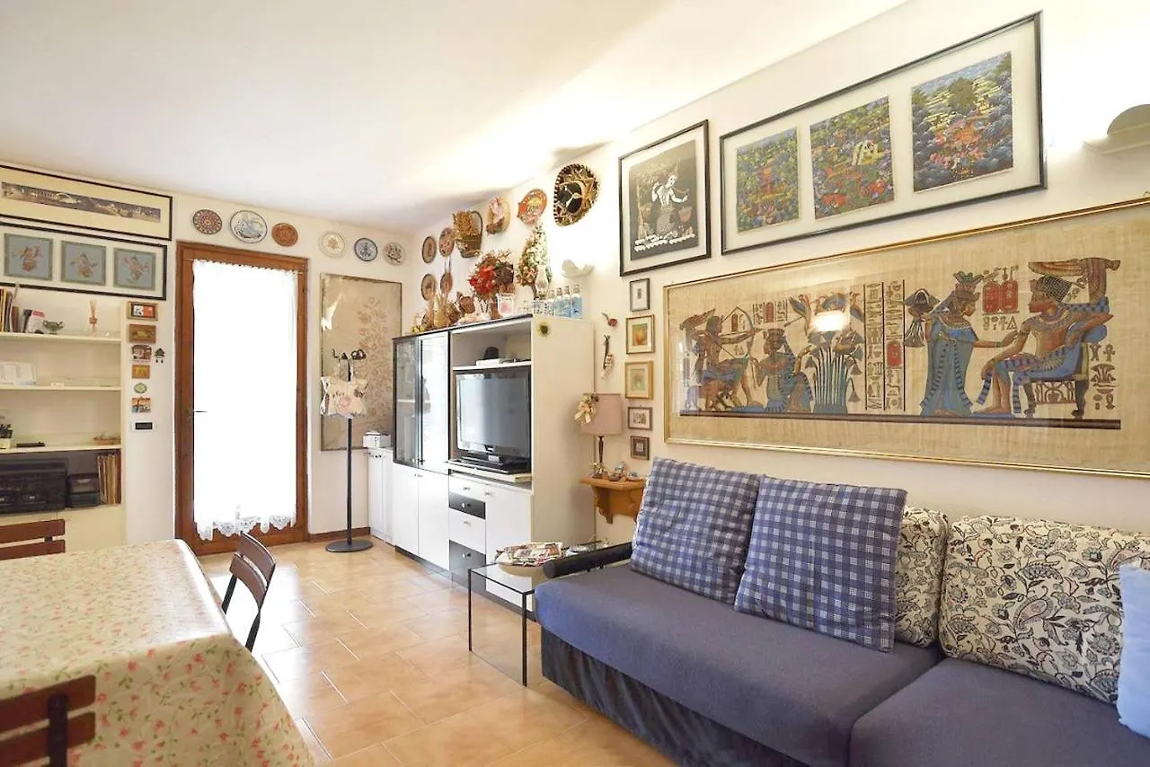 Charming Pacengo Garden Apartment Pacengo Di Lazise Italy