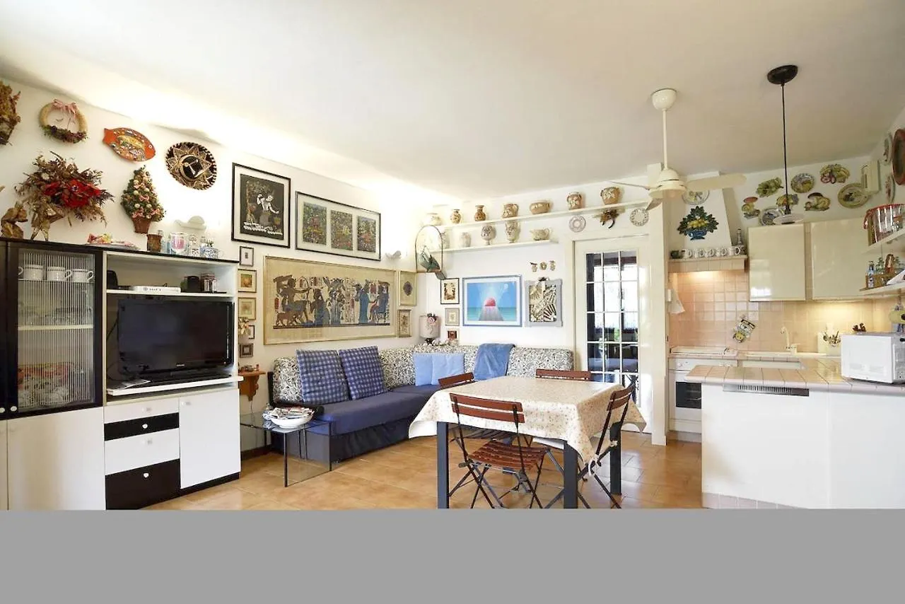 Charming Pacengo Garden Apartment Pacengo Di Lazise