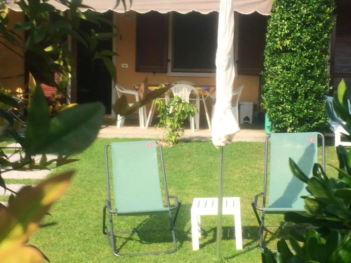 Charming Pacengo Garden Apartment Pacengo Di Lazise