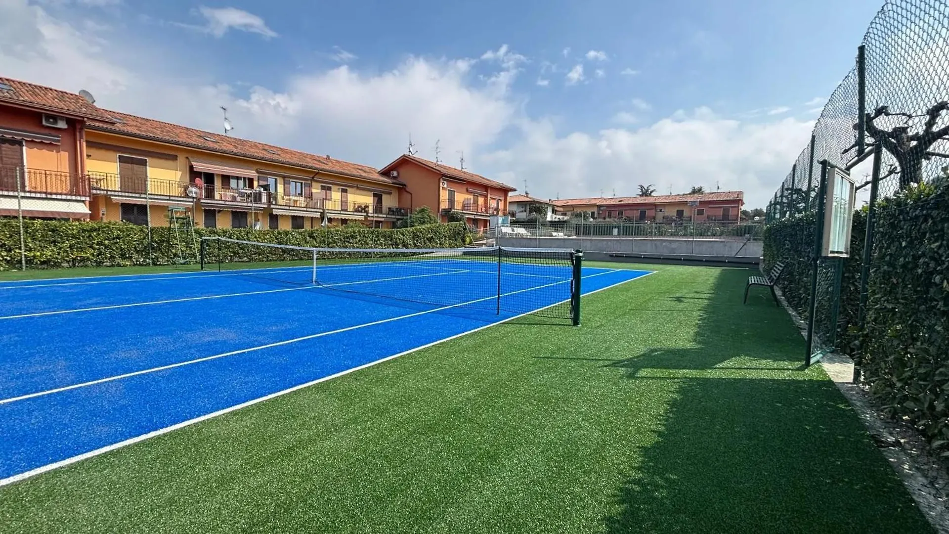 Charming Pacengo Garden Apartment Pacengo Di Lazise Italy