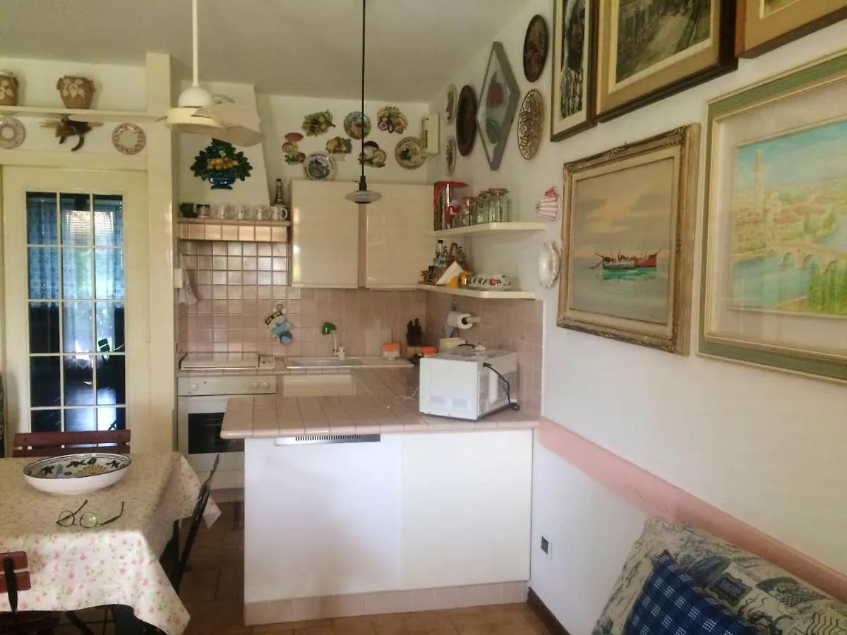 Charming Pacengo Garden Apartment Pacengo Di Lazise